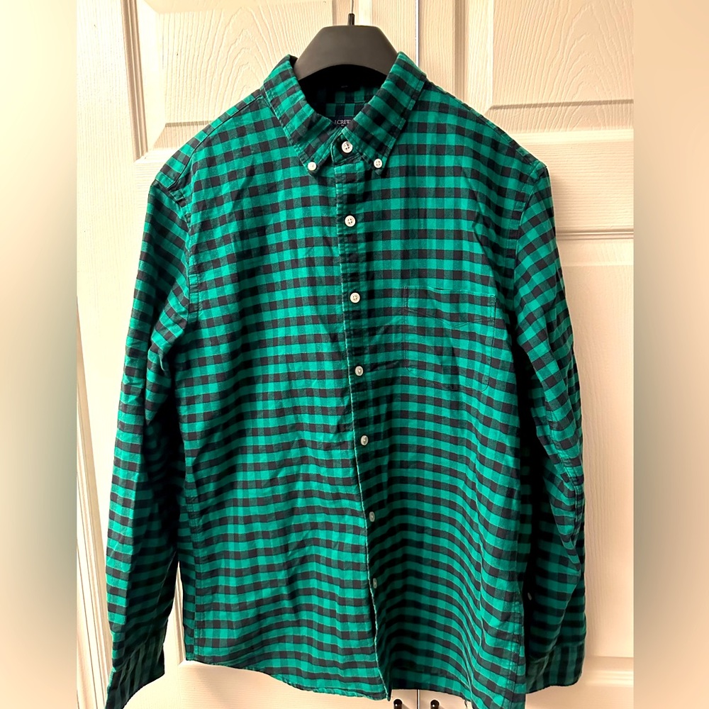JCrew men shirt. 100%cotton. Size Large. Like new.